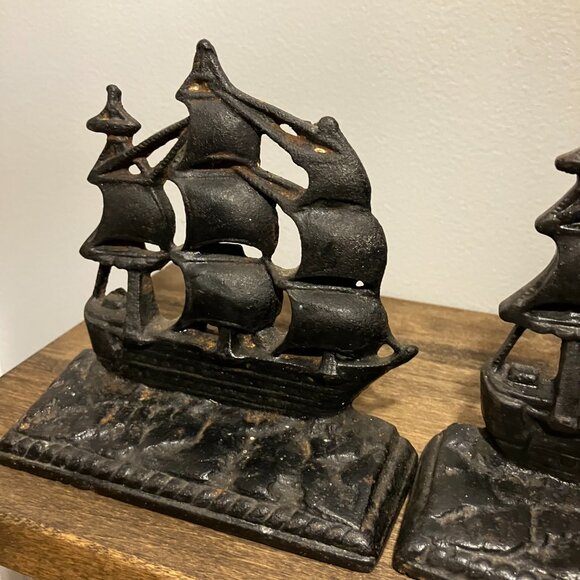 Vintage Nautical OLD IRONSIDES Cast Iron Ship Pair of Heavy Bookends - Picture 9 of 11